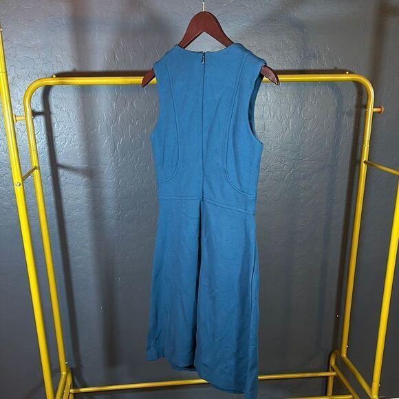 Blue Knee-Length Sleeveless Sheath Dress for Work - Picture 4 of 6